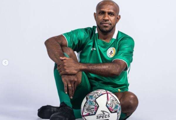 Jatuh Bangun Karier Boaz Solossa, Patah Kaki Dua Kali Hingga Jadi Legenda Timnas Indonesia