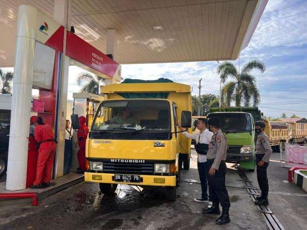 Tertibkan SPBU Kampung Keramat, Tim Gabungan Polda Babel Amankan 2 Mobil Pribadi dan 1 Truk