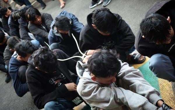 9 Fakta Geng Motor yang Acungkan Senjata Tajam di Kota Purwokerto, No. 8 Nama Gengster 9 Fakta Geng Motor yang Acungkan Senjata Tajam di Kota Purwokerto, No. 8 Nama Gengster