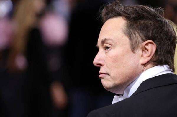 Elon Musk: Saya Beli Manchester United