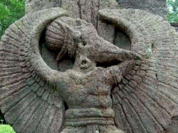 Garuda Pancasila Ternyata Ngutip dari Simbol Agama Hindu untuk Kendaraan Dewa Wisnu Garuda Pancasila Ternyata Ngutip dari Simbol Agama Hindu untuk Kendaraan Dewa Wisnu