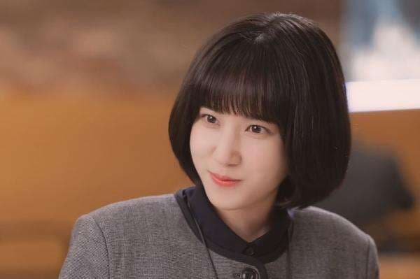 Extraordinary Attorney Woo Episode 16, Anak Tae Su Mi Temui Woo Young Woo