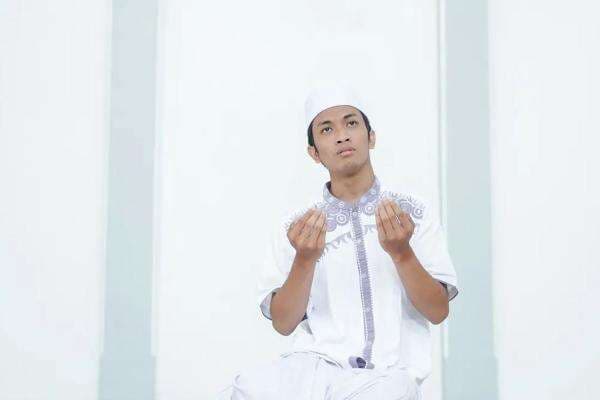 Doa Lancar Rezeki, Rajin Diamalkan Biar Nggak Seret