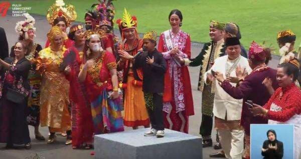 Bawakan Lagu Ojo Dibandingke, Farel Prayoga Dapat Sepeda dari Jokowi