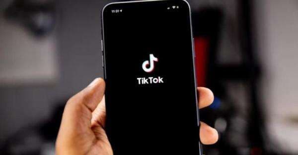 Scrolling Text yang Lagi Viral di TikTok, Begini Cara Buatnya Scrolling Text yang Lagi Viral di TikTok, Begini Cara Buatnya