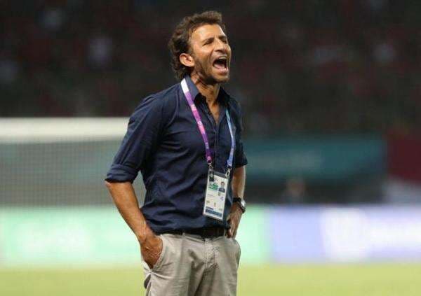 Persib Bandung Kontrak Luis Milla Satu Tahun