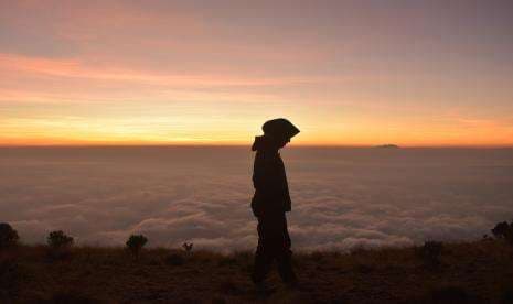 Tafsir Surat An Nur Ayat 23: Ancaman Alquran Jika Menuduh Perempuan Baik Berzina