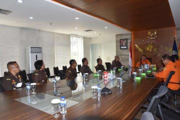 Perkenalkan Tugas Penanganan Korupsi Bagi Anggota TNI, Jampidmil dan Jaksa Kejati DKI Lakukan Kunker ke Basarnas