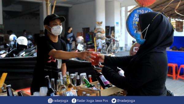 Nostalgia Es Limun, Minuman Jadul Idola di Pasar Kangen