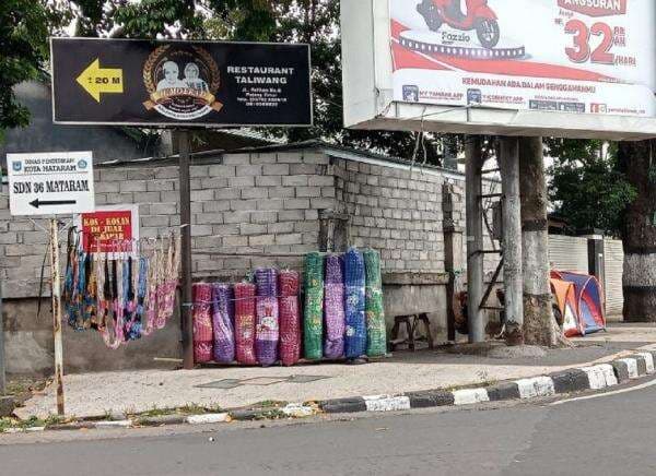 Ratusan PKL di Mataram Ditertibkan, Ini Alasan Dishub Ratusan PKL di Mataram Ditertibkan, Ini Alasan Dishub