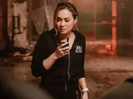 8 Artis Indonesia dengan Kemampuan Indigo, Nomor Satu Punya Ruang Khusus