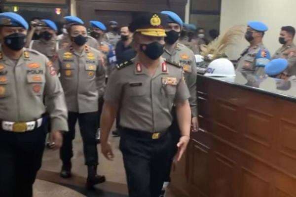 Ferdy Sambo Kenakan Seragam Lengkap Lencana Jenderal tapi Tanpa Emblem Polri