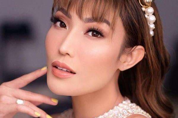 Ayu Dewi Tampil Elegan dengan Makeup Soft Glam di HUT ke-33 RCTI, Bikin Pangling!