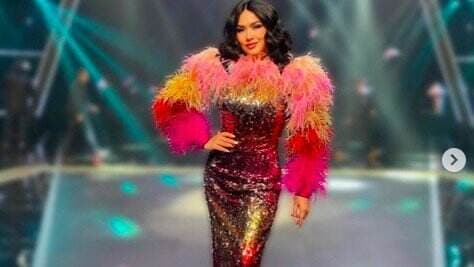 Pakai Gaun Rancangan Sendiri,Titi DJ Tampil Stunning. Netizen: Cantik Banget Pakai Gaun Rancangan Sendiri,Titi DJ Tampil Stunning. Netizen: Cantik Banget