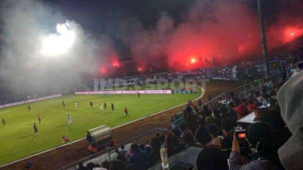 Sudah Rp270 Juta Terbuang Sia-sia, Arema FC Gandeng Aremania Tertibkan Suporter Nakal