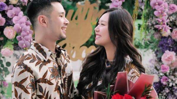 7 Fakta Hubungan Sisca Kohl dan Jess No Limit, PDKT Lewat Game hingga Dilamar dengan Cincin Seharga Rp1,5 Miliar 7 Fakta Hubungan Sisca Kohl dan Jess No Limit, PDKT Lewat Game hingga Dilamar dengan Cincin Seharga Rp1,5 Miliar