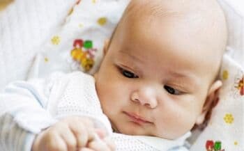 Rekomendasi 40 Nama Bayi Laki-laki Islam Simpel yang Mudah Diingat