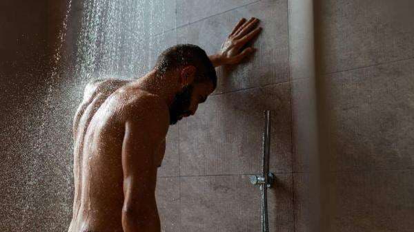 Tata Cara Mandi Wajib Pria yang Benar dan Sah Sesuai Sunnah, Lengkap dengan Niat dan Urutannya