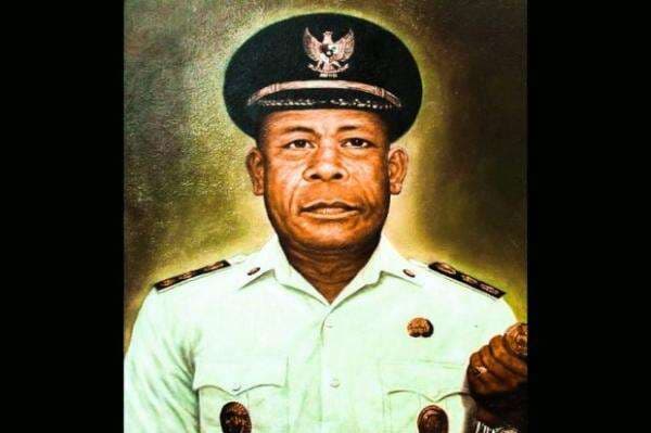 Profil Frans Kaisiepo Pejuang Kemerdekaan Pengibar Bendera Merah Putih Pertama di Papua