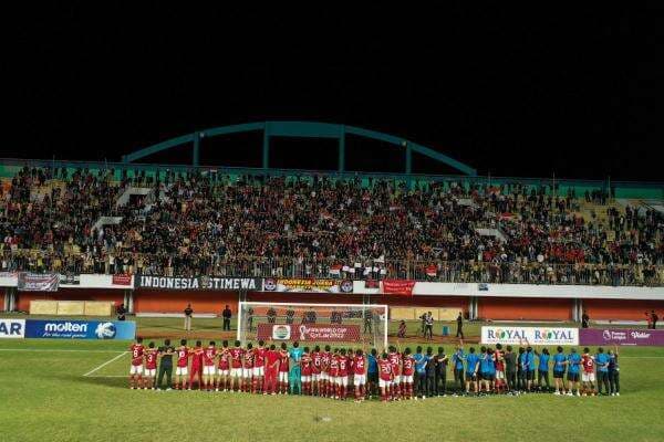 Akmal Marhali: Sepak Bola Indonesia Sangat Keruh dan Kotor