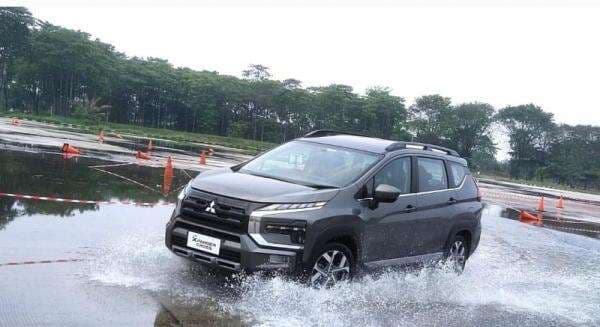 Xpander Cross Benamkan Fitur Active Yaw Control, Apa Fungsinya?