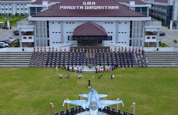 SMA Pradita Dirgantara : Baru Luluskan Dua Angkatan, Tembus Tiga Besar Nasional Sekolah Terbaik  berdasarkan UTBK