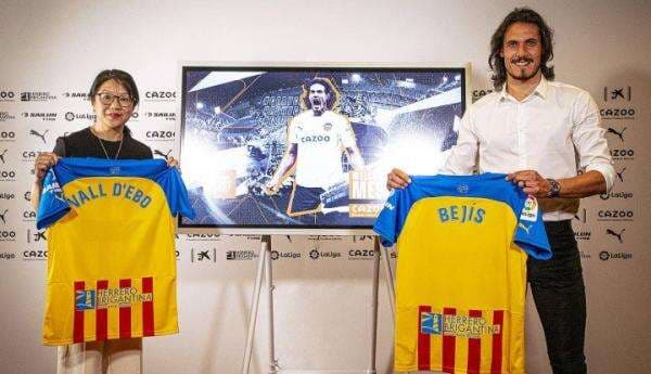 Pertajam Lini Depan, Valencia Datangkan Edinson Cavani