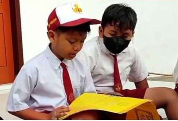 Farel, Penyanyi Cilik diantara Teman Sekolah, Tetap Bermain dengan Siswa saat Istirahat
