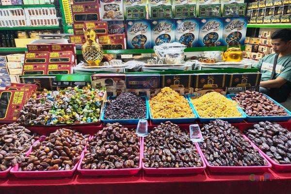 Kurma Ajwa Paling Laris di Pasar Tanah Abang Kurma Ajwa Paling Laris di Pasar Tanah Abang