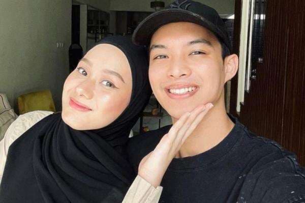 Rey Mbayang Umrah dengan Istri dan Anak: Ibadah Ternikmat Masya Allah