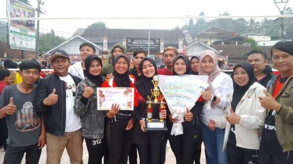 Tim Bola Voli Putra Daerah Berhasil Raih Prestasi, Kades Tanjungjaya Beri Apresiasi