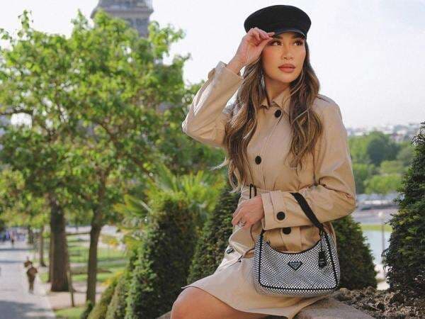 Mengulik Kunci Keberhasilan Kezia Toemion Membangun ESQA Cosmetics Bersama sang Sahabat