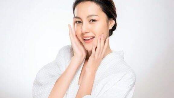 Wajah Auto Kinclong, Ini 7 Rekomendasi Peeling Gel Rp 20 Ribuan yang Bikin Kulit Kenyal! Nyesel Lho Kalau Disekip!