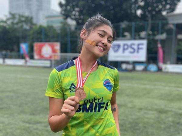 Bidadari Timnas Indonesia, Paras Cantiknya Bikin Meleleh!