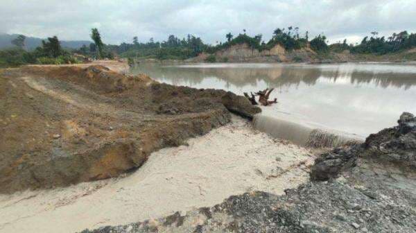 JATAM Desak Pemerintah Cabut Izin Operasi PT KPUC JATAM Desak Pemerintah Cabut Izin Operasi PT KPUC