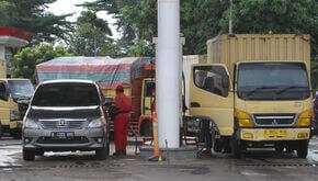 Isu Kenaikan Harga Pertalite Masih Kencang, Tapi Kok Pertamax Turbo Cs Malah Turun?