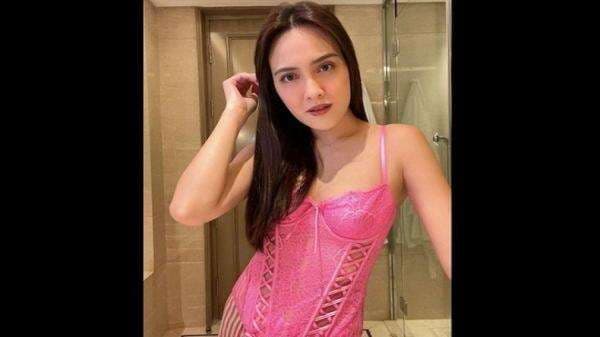 Shandy Aulia Pamer Foto Sauna Pakai Bra Hitam, Bikin Mata Enggan Berkedip