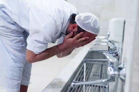 Do`a Sesudah Wudhu Lengkap dengan Latinnya