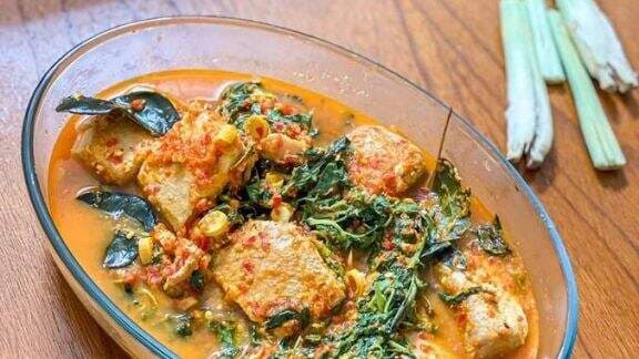 Resep Ikan Tuna Rica-Rica, Gak Amis, Bumbunya Melimpah!