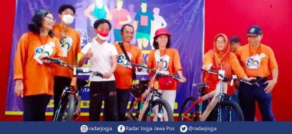 Fun Walk Lustrum SMPN 1 Jogja Diikuti Alumni Tahun 1966