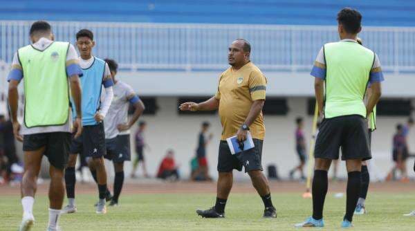 Didesak Out, PSIM Tetap Beri Kepercayaan kepada Imran Nahumarury