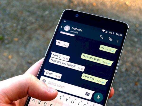 4 Cara Membuat Tulisan Berwarna di WhatsApp, Pakai Aplikasi Ini!