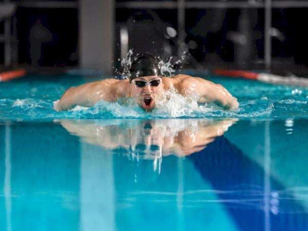 Macam-macam Gaya Renang Paling Populer Beserta Manfaatnya, Yuk Kenali!