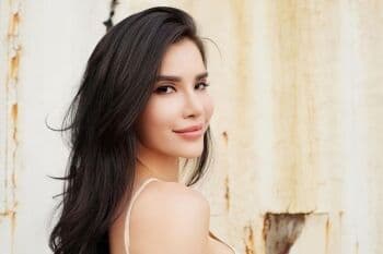 6 Selebgram Seksi Indonesia, Nomor 5 Putuskan Hijrah dan Tutup Aurat