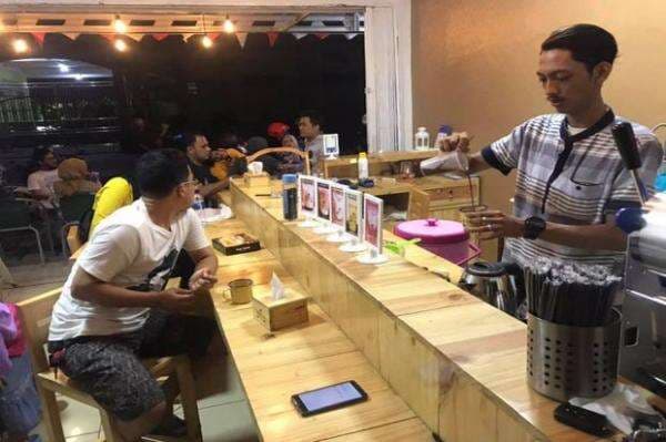 Mau Membuka Usaha Kedai Kopi? Inilah Tips Untuk Memulainya Mau Membuka Usaha Kedai Kopi? Inilah Tips Untuk Memulainya
