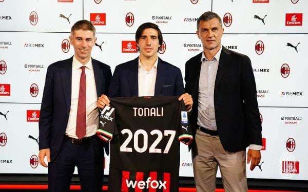 Sandro Tonali Resmi Perpanjang Kontrak di AC Milan, Gaji Naik 2 Kali Lipat!