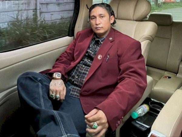 Firdaus Oiwobo Sombong Ngaku Udah Lama Jadi Artis, Main Film Bareng Mathias Muchus Firdaus Oiwobo Sombong Ngaku Udah Lama Jadi Artis, Main Film Bareng Mathias Muchus