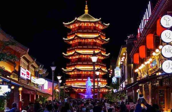 Ini Kuliner Pantjoran PIK Halal Rekomendasi Jessica Jane dan Jerome Polin