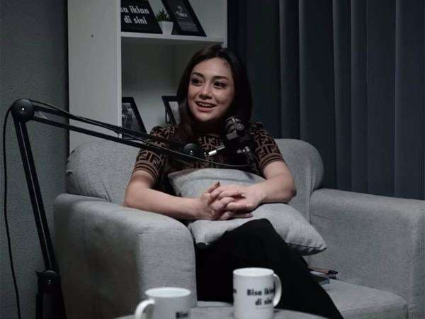 Disebut Akan Menikah dengan Marshel, Celine Evangelista Blak-blakan soal Hubungannya