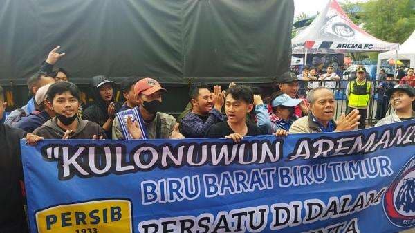 Setelah Dua Dekade, Bobotoh-Viking Kembali Tandang ke Malang Setelah Dua Dekade, Bobotoh-Viking Kembali Tandang ke Malang